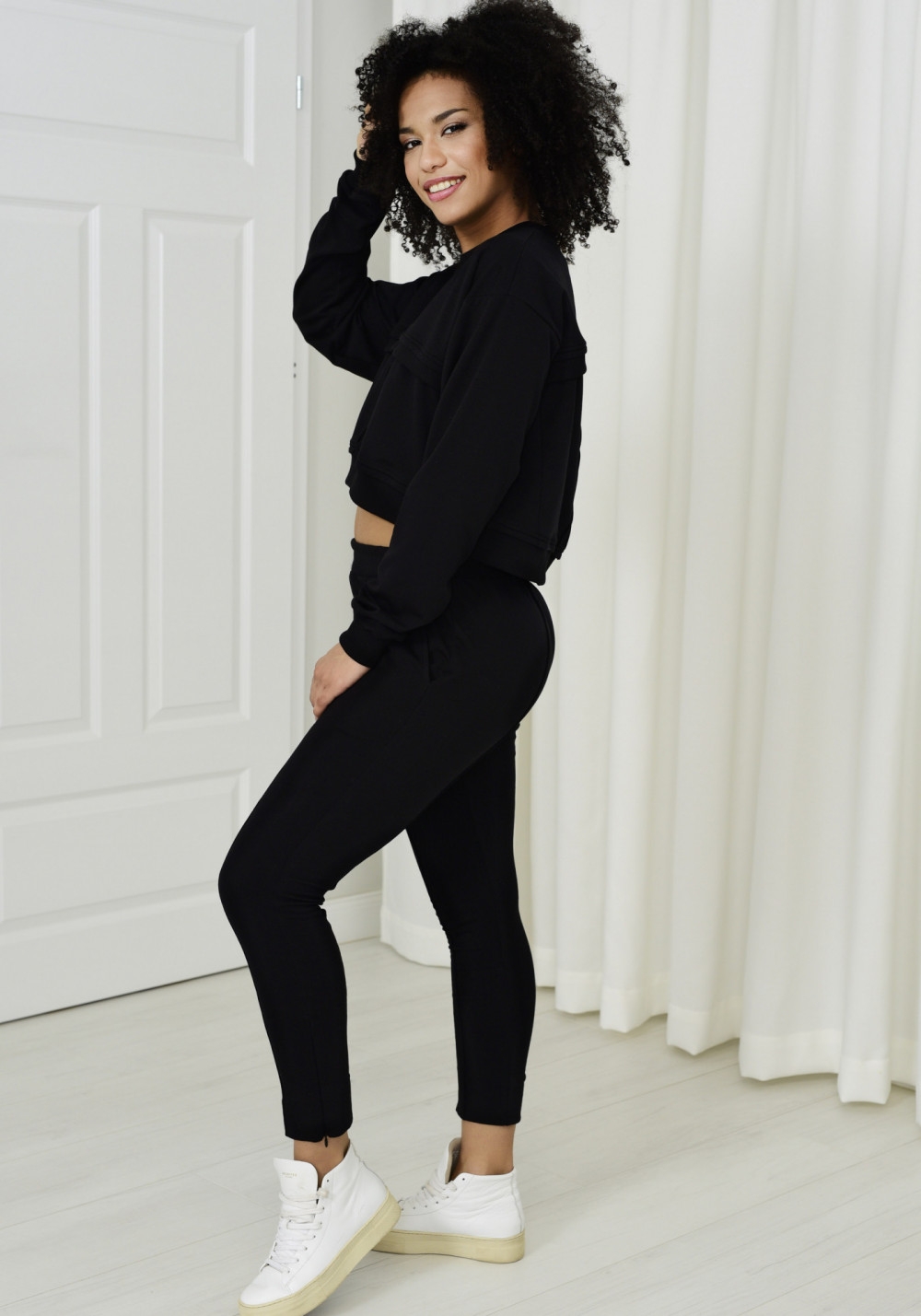 Spodnie dresowe Sheila czarny 031