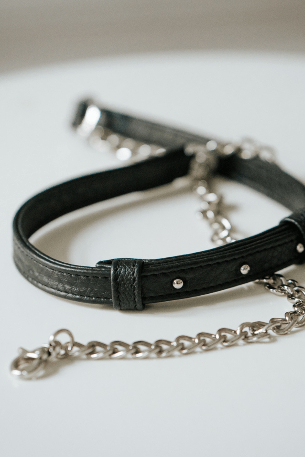 SKÓRZANY PASEK DO TOREBKI - łańcuszek - czarny