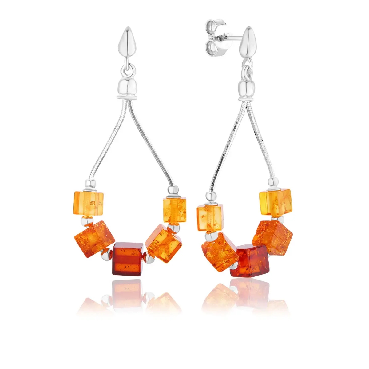 Kolczyki wiszące srebrne kostki z cieniowanym bursztynem