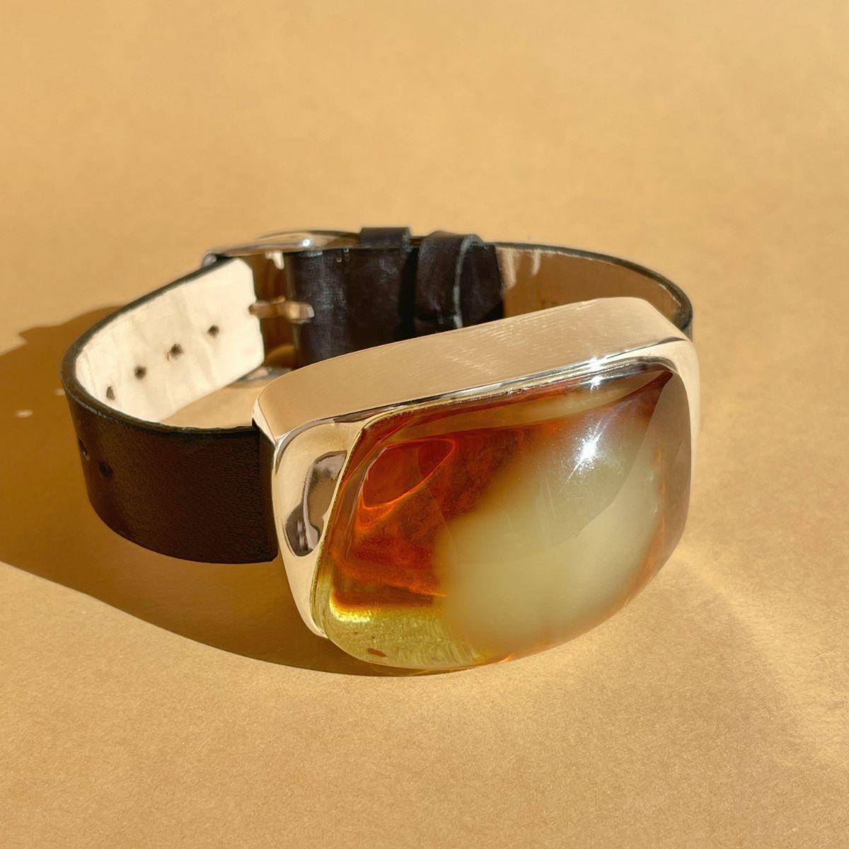 Bransoleta srebrna na skórzanym pasku z koniakowym bursztynem no 4