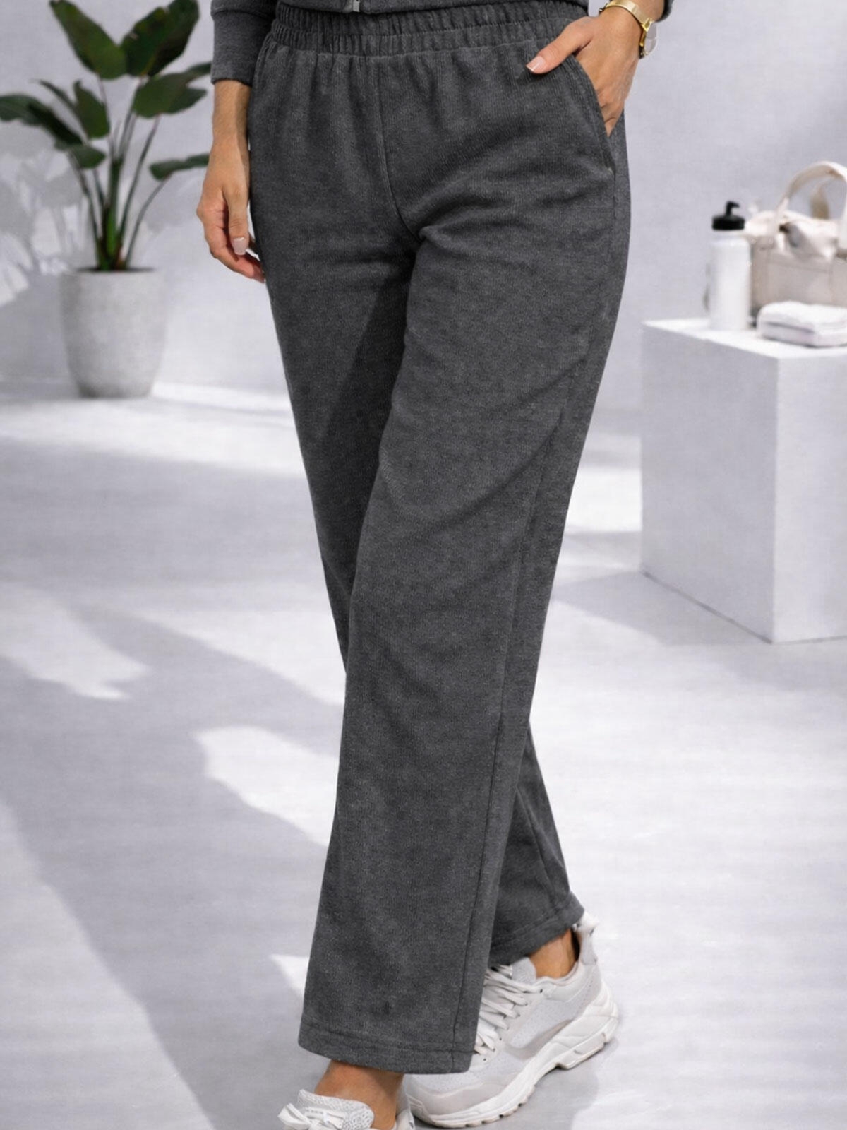 Spodnie dresowe z prosta nogawką