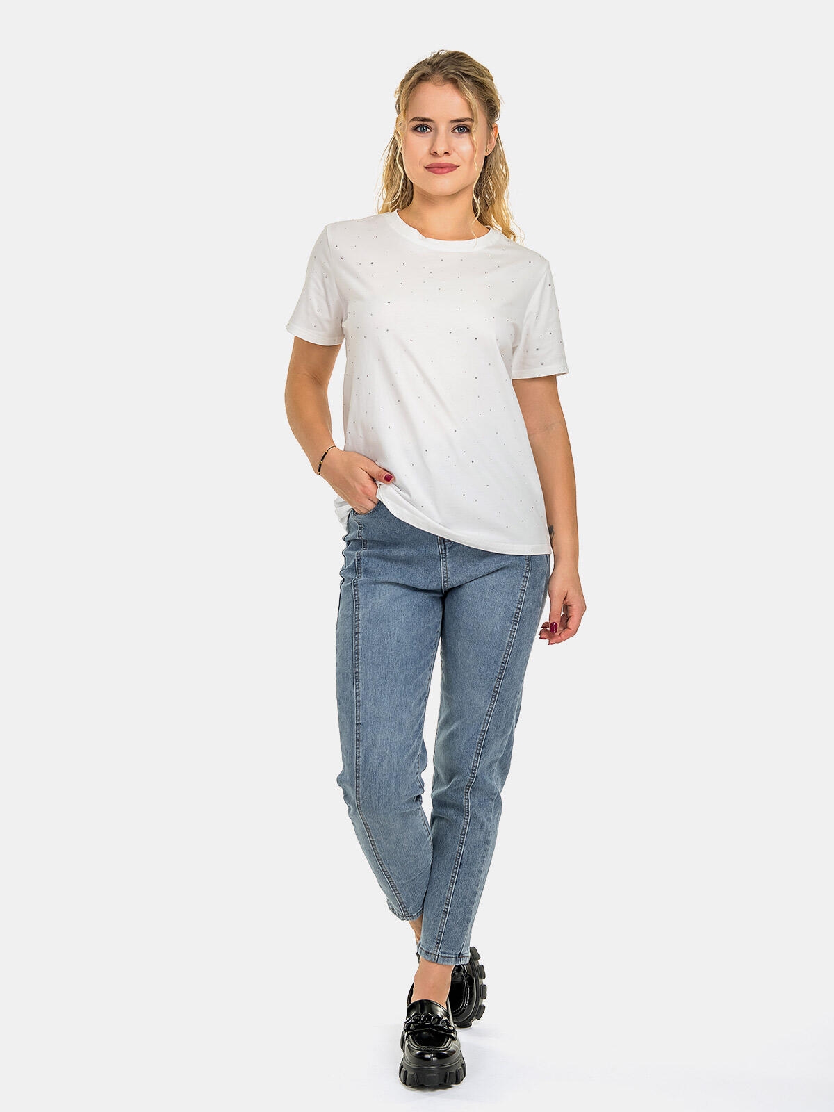 
						T-shirt w cekiny
					