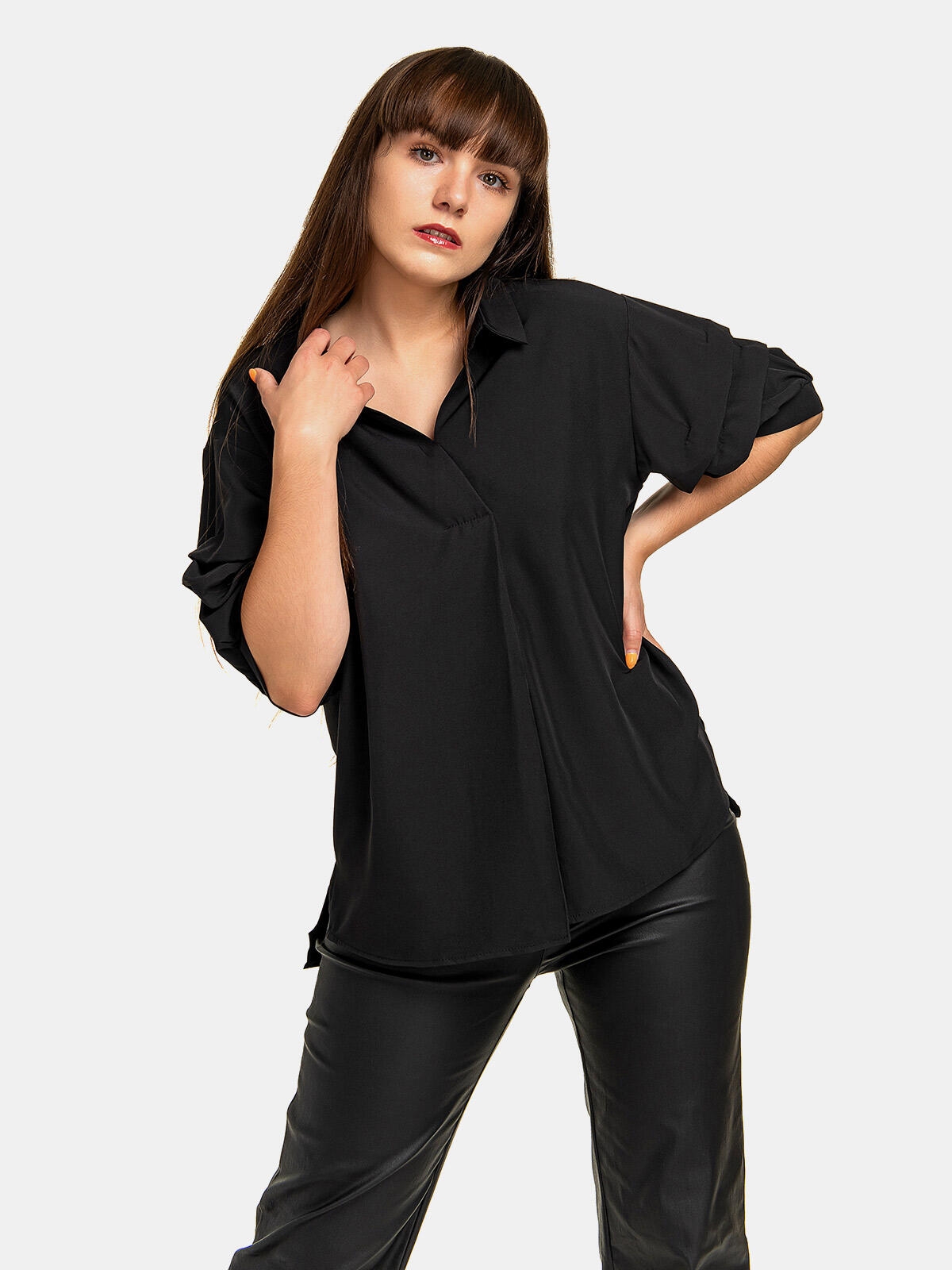 Bluzka z ozdobnymi rękawami