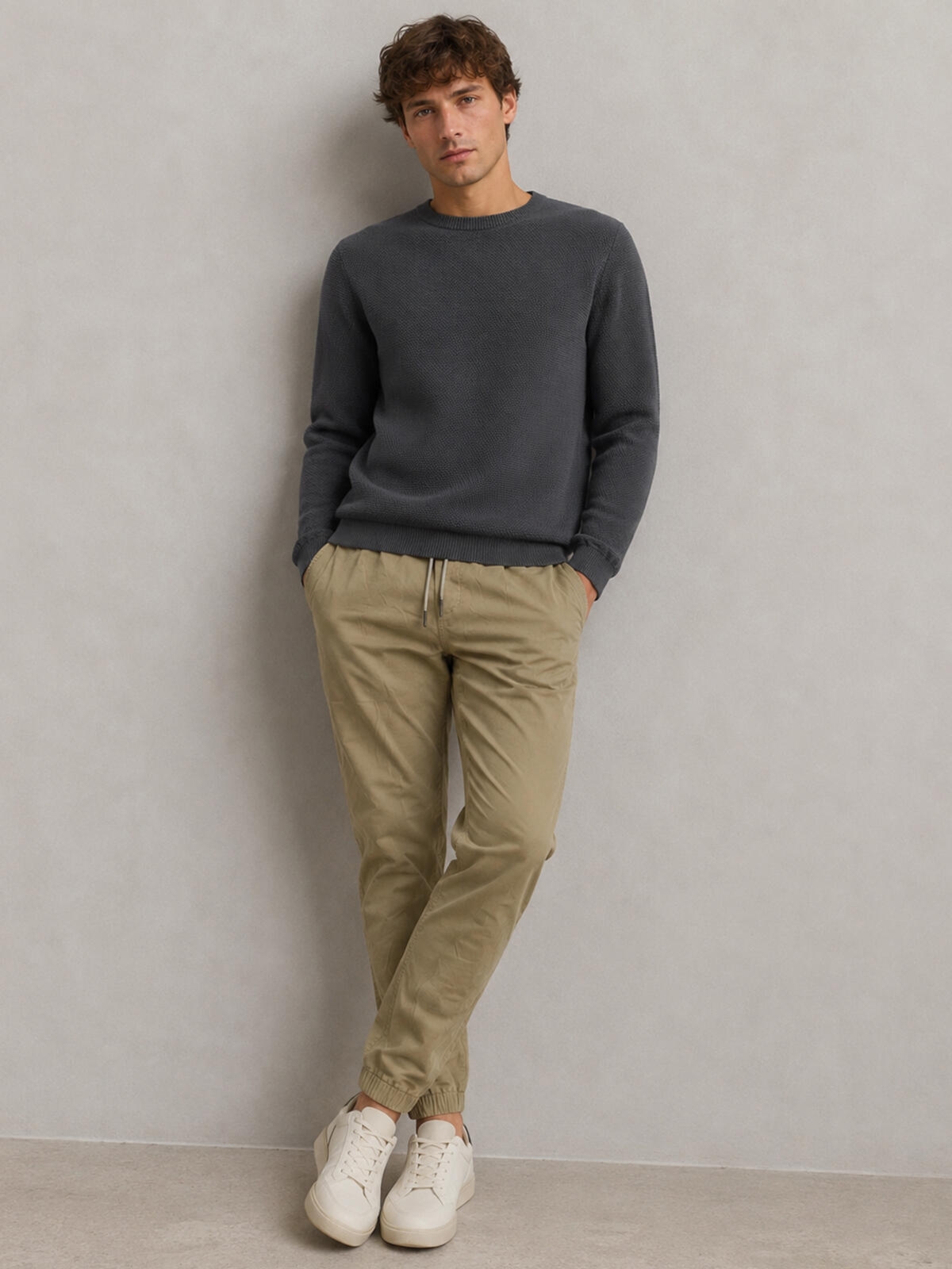 Sweter o strukturalnej fakturze