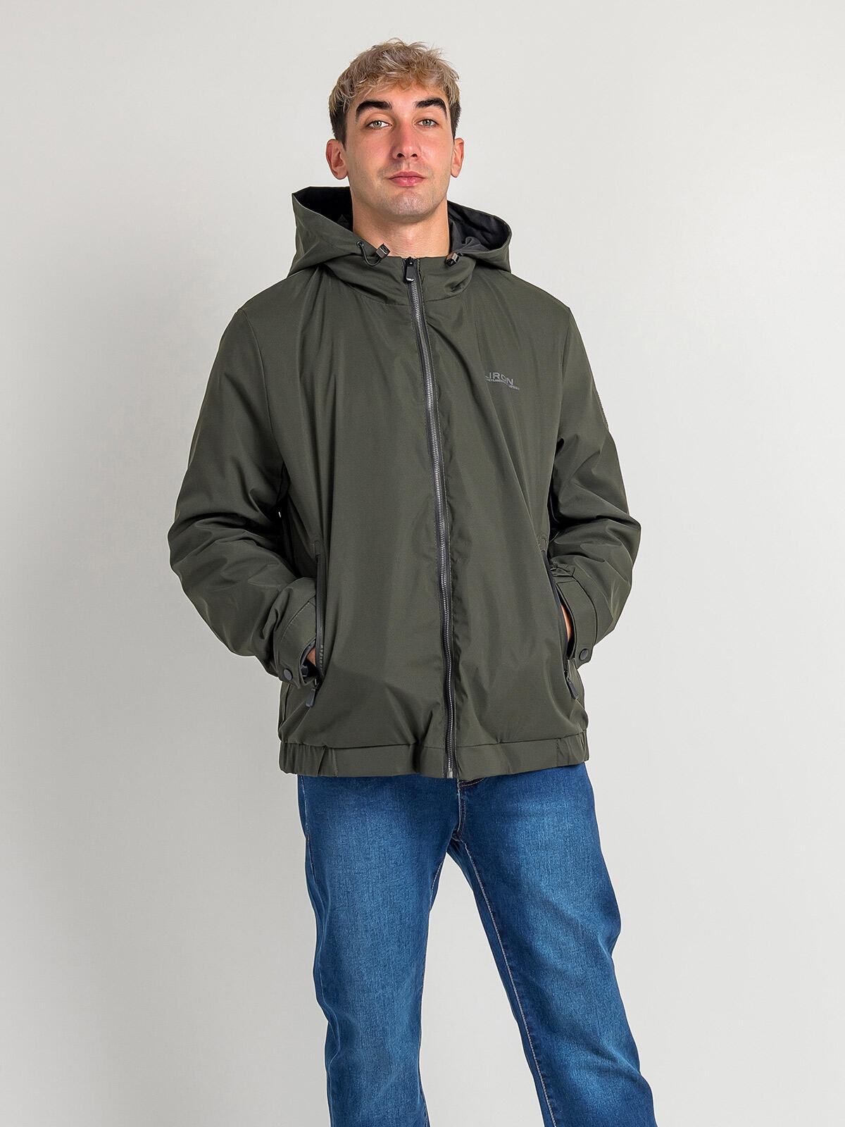 Kurtka z kapturem plus size