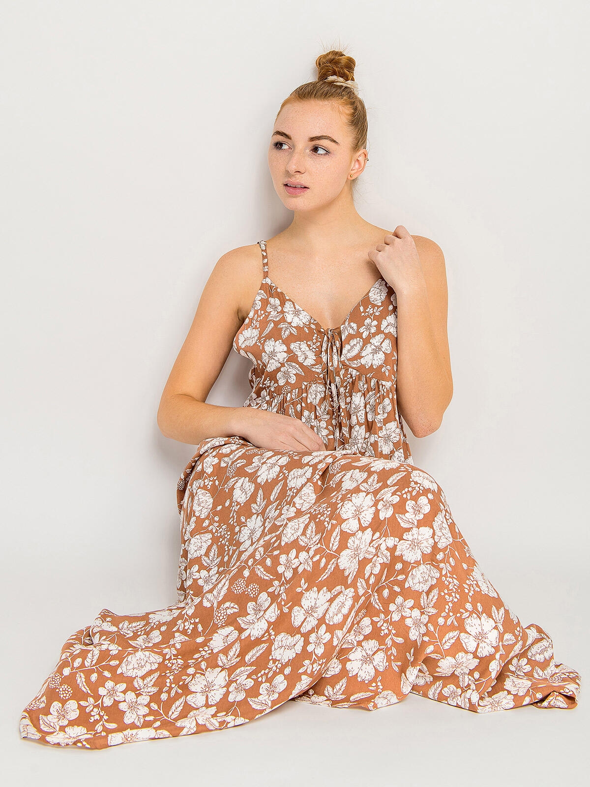 Sukienka maxi w kwiaty