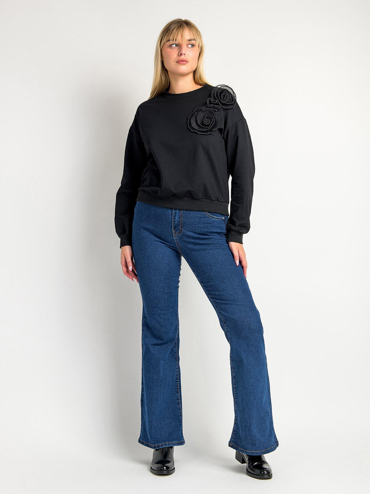 Bluza bawełniana z kwiatowym detalem