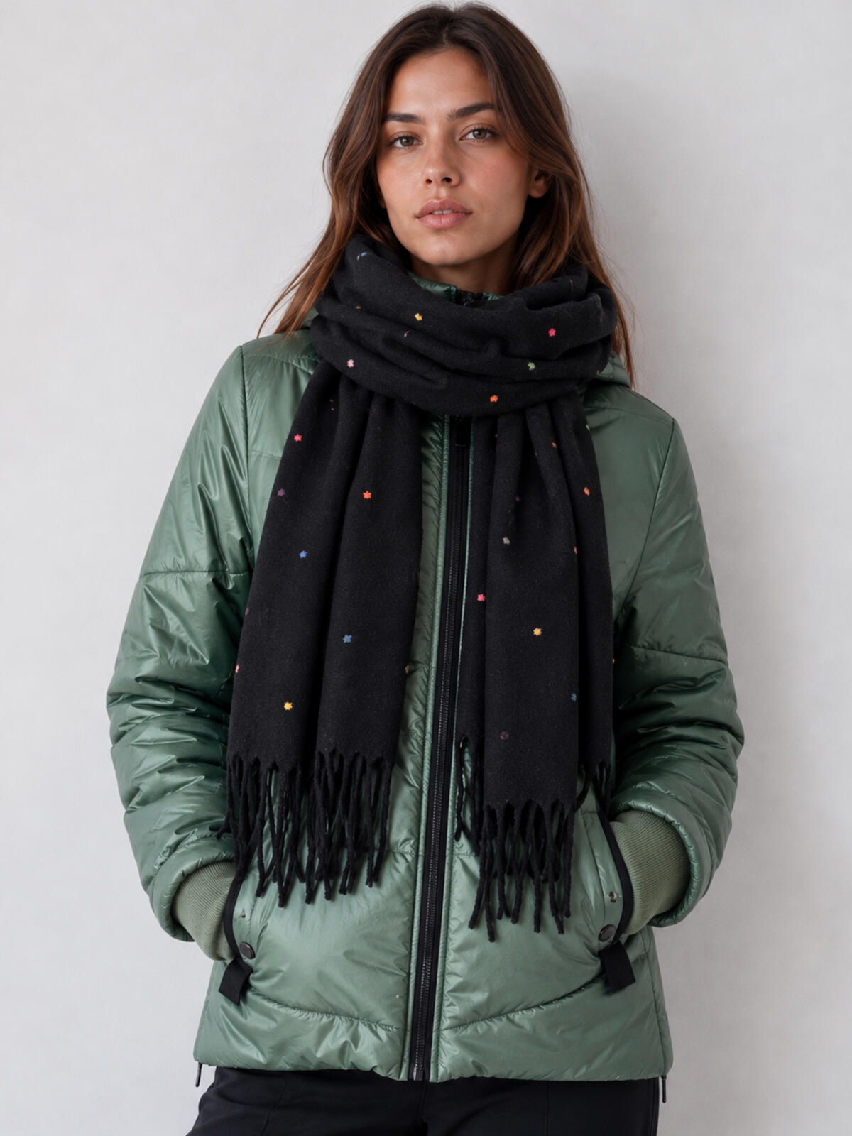 Szalik z frędzlami