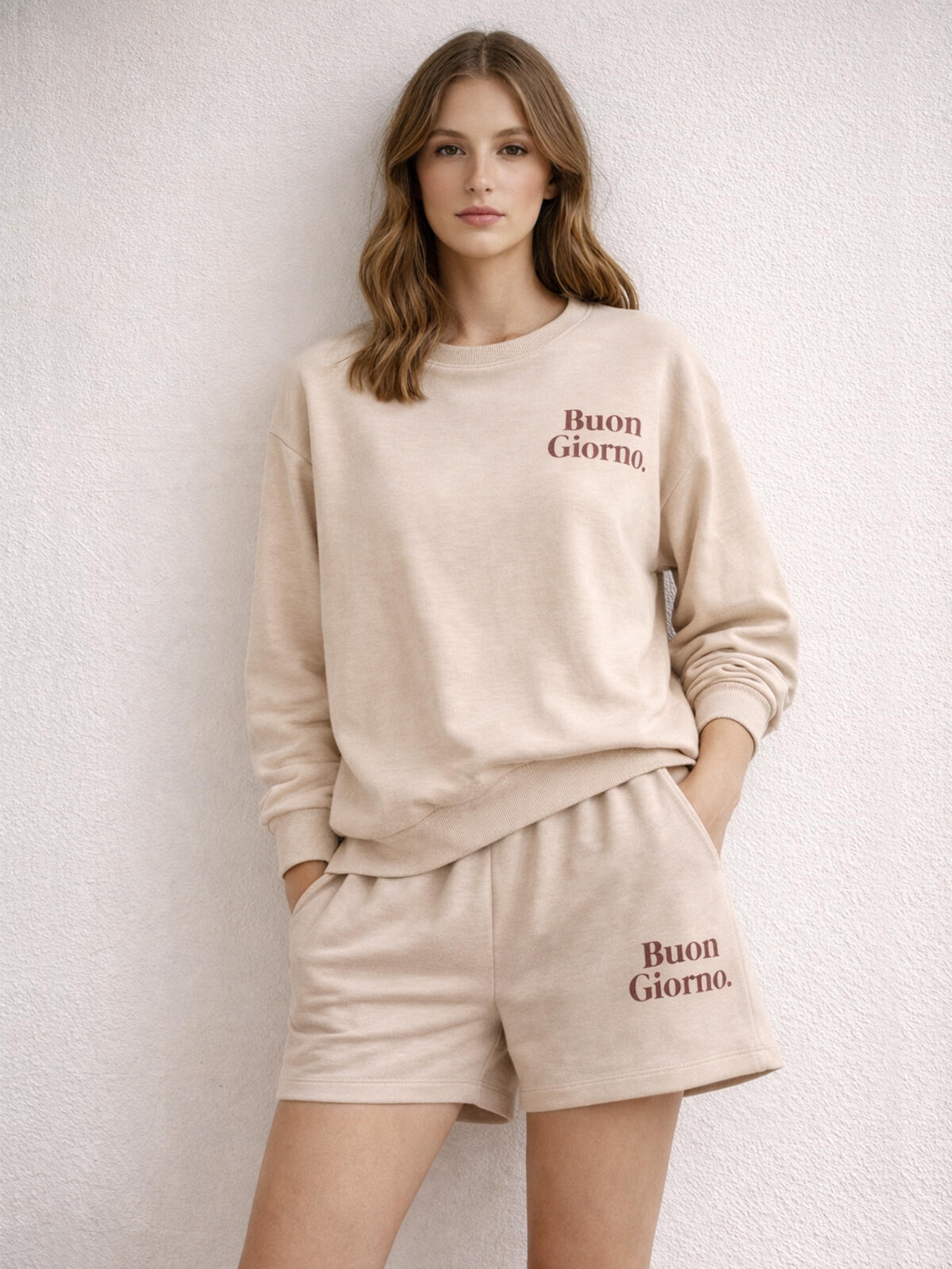 Szorty z ozdobnym napisem