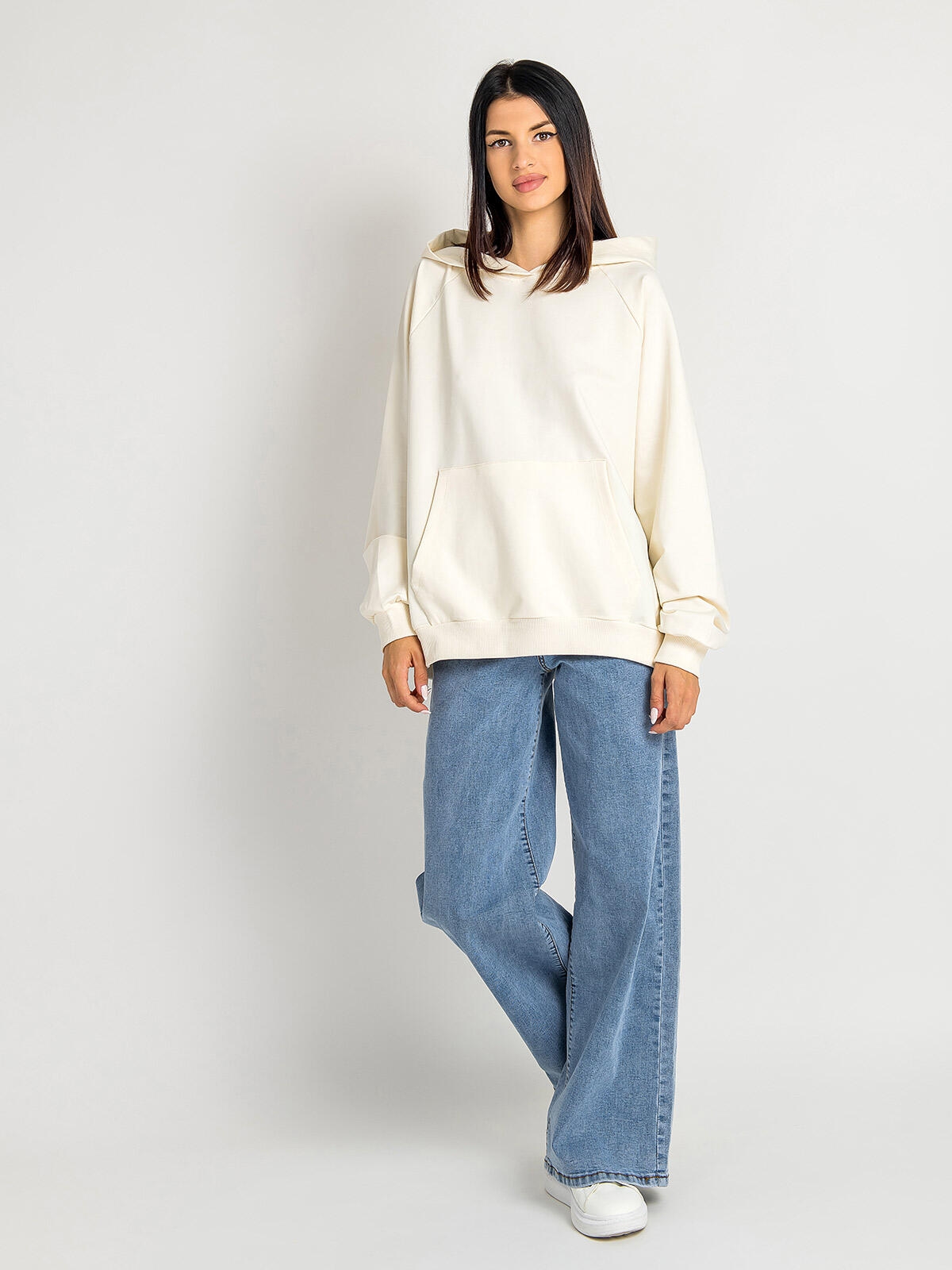 
						Bluza oversize z kapturem
					