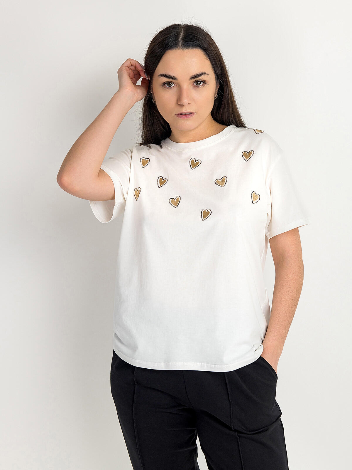 
						T-shirt z sercami
					
