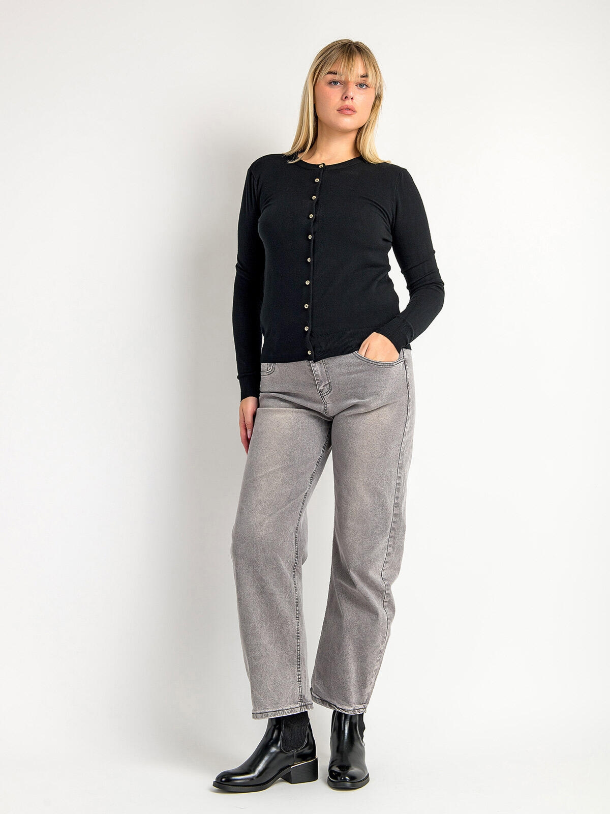 Zapinany sweter z wiskozą