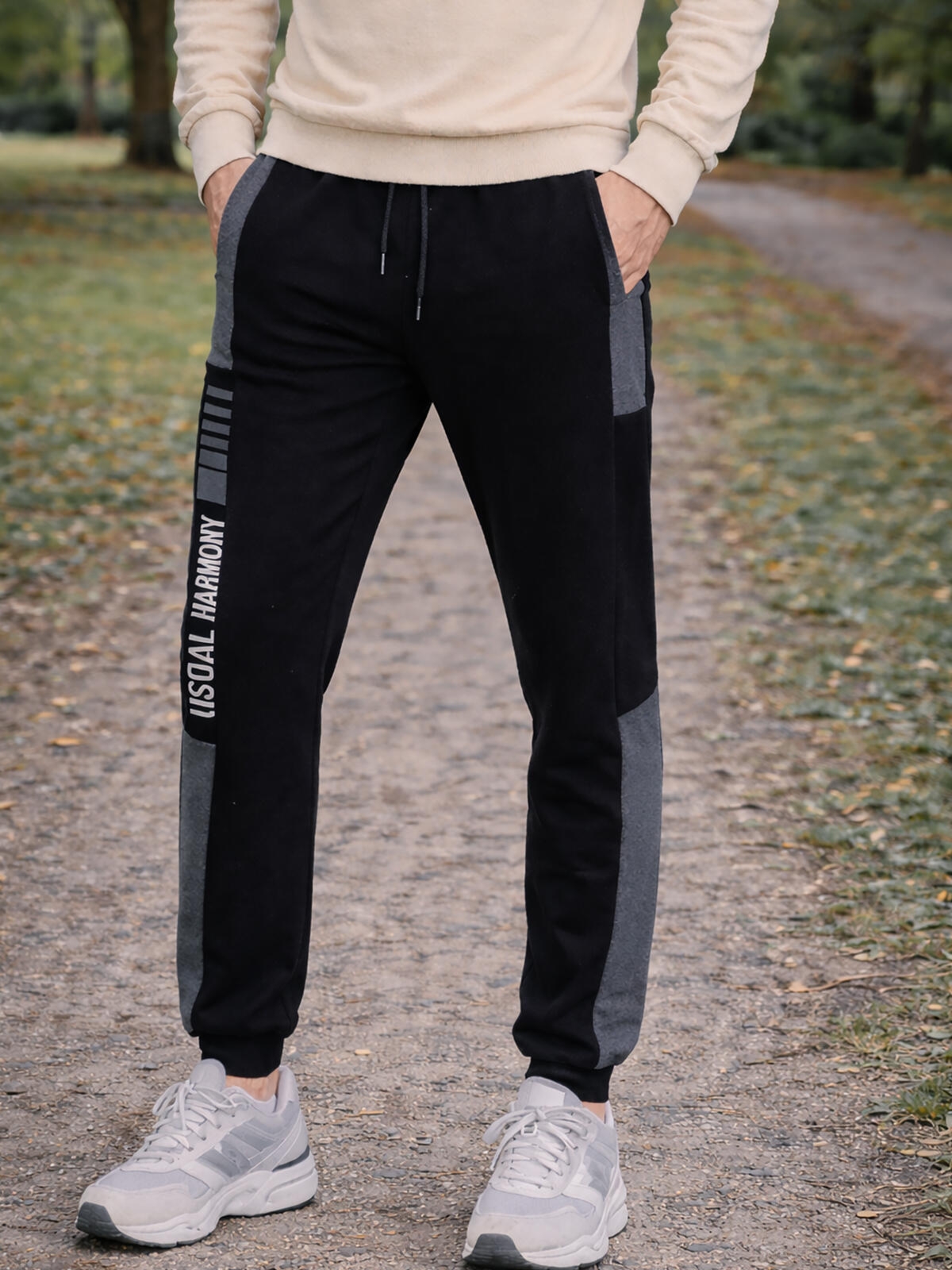 Spodnie dresowe z kieszeniami