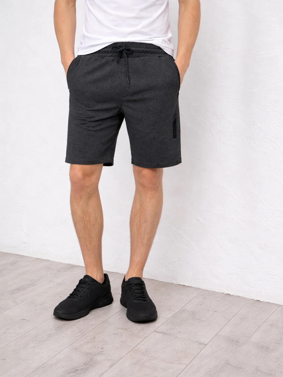 Szorty z kieszeniami