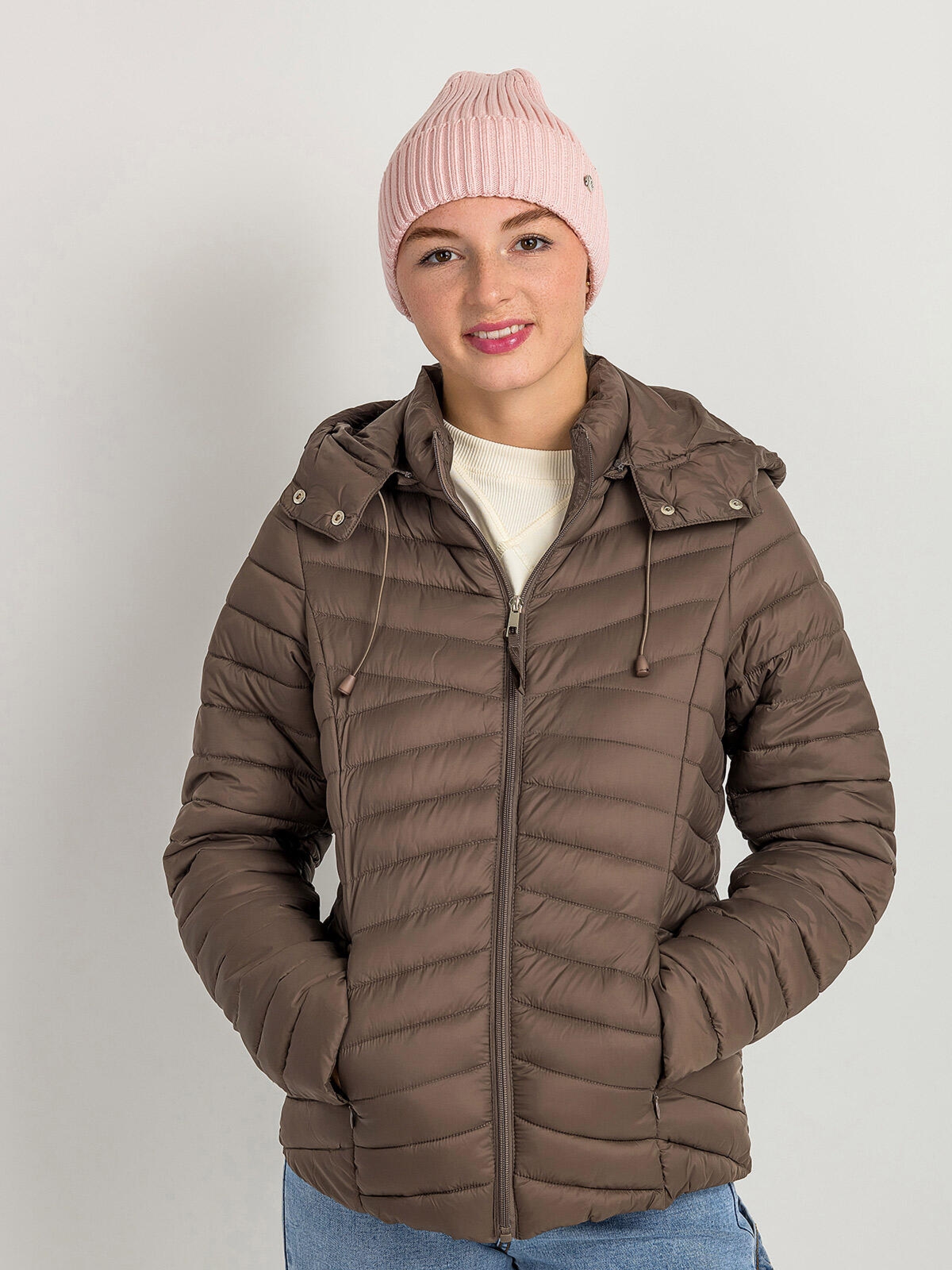 Czapka z prążkowanej dzianiny