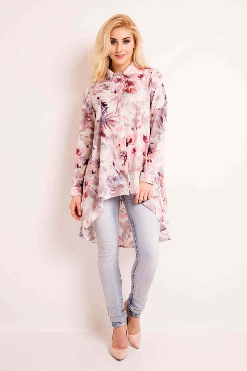 Koszula w kwiaty z przedłużonym tyłem - ciemne kwiaty - Rozmiar: M