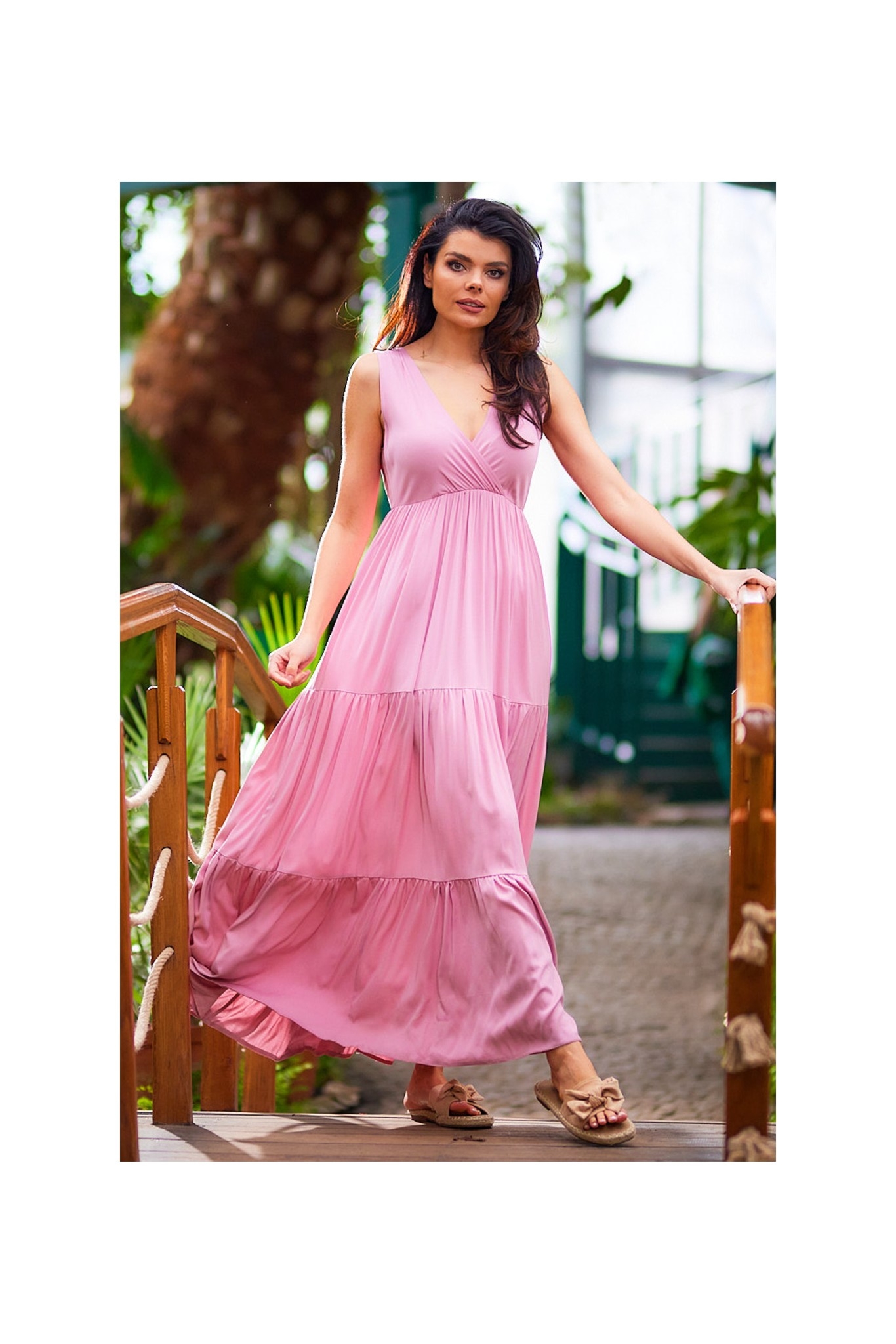 Luźna sukienka z wysokim stanem - różowa - Rozmiar: M