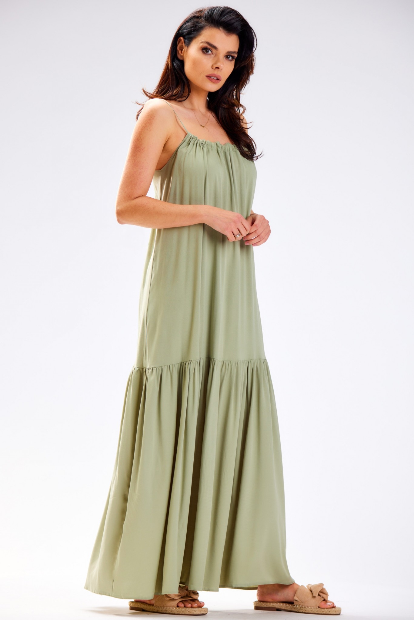 Zwiewna sukienka na ramiączkach odkryte plecy - zielona - Rozmiar: L/XL