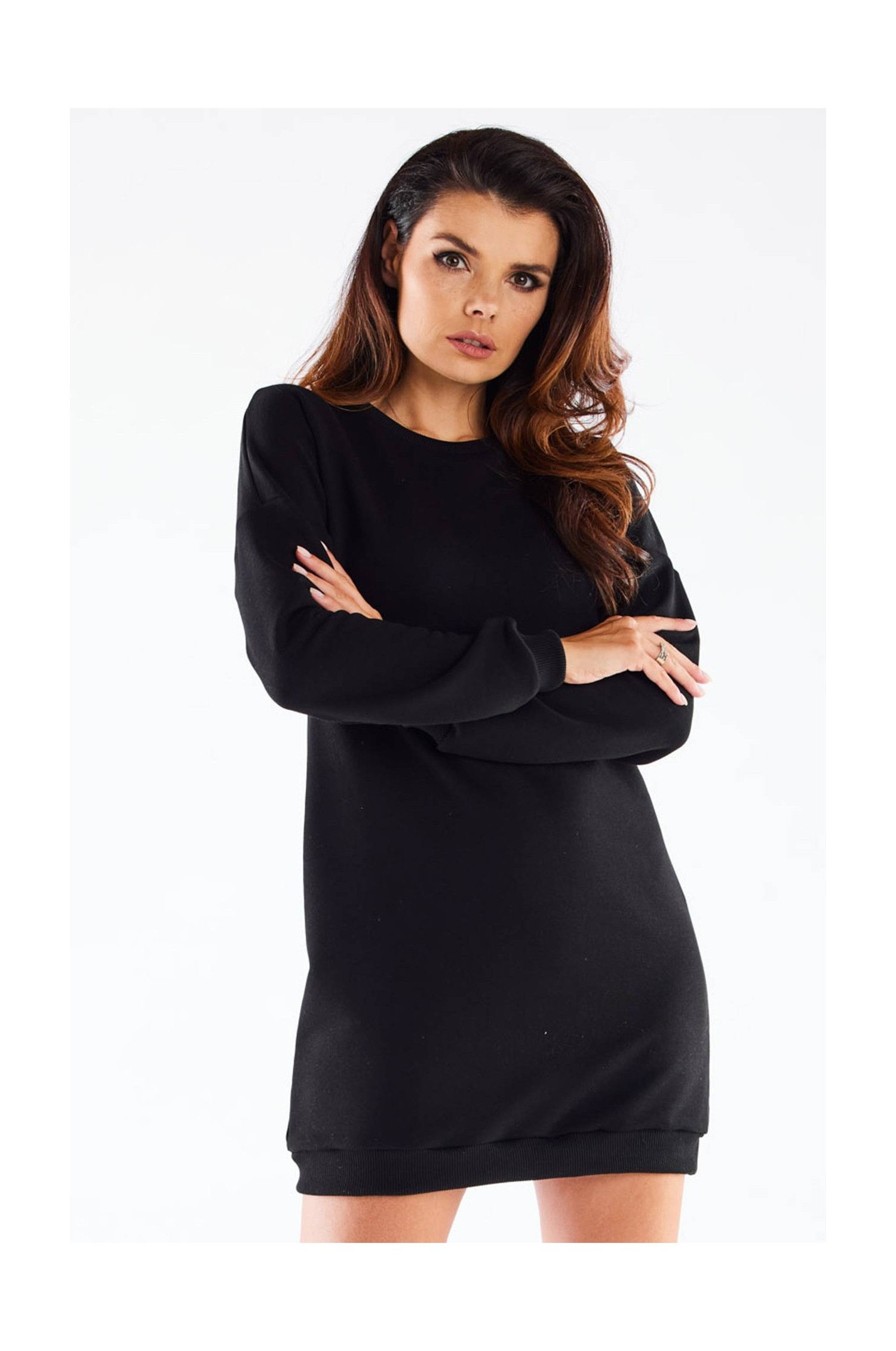 Mini sukienka z wycięciem na plecach - czarna - Rozmiar: M