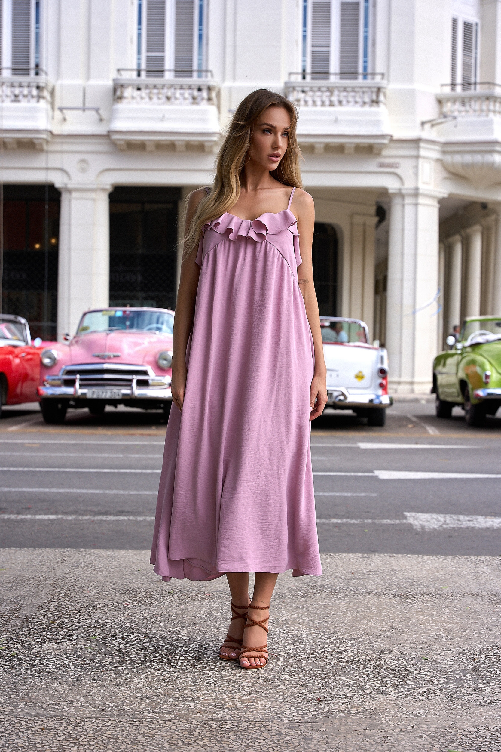 Letnia sukienka na ramiączkach – brudny róż - Rozmiar: L