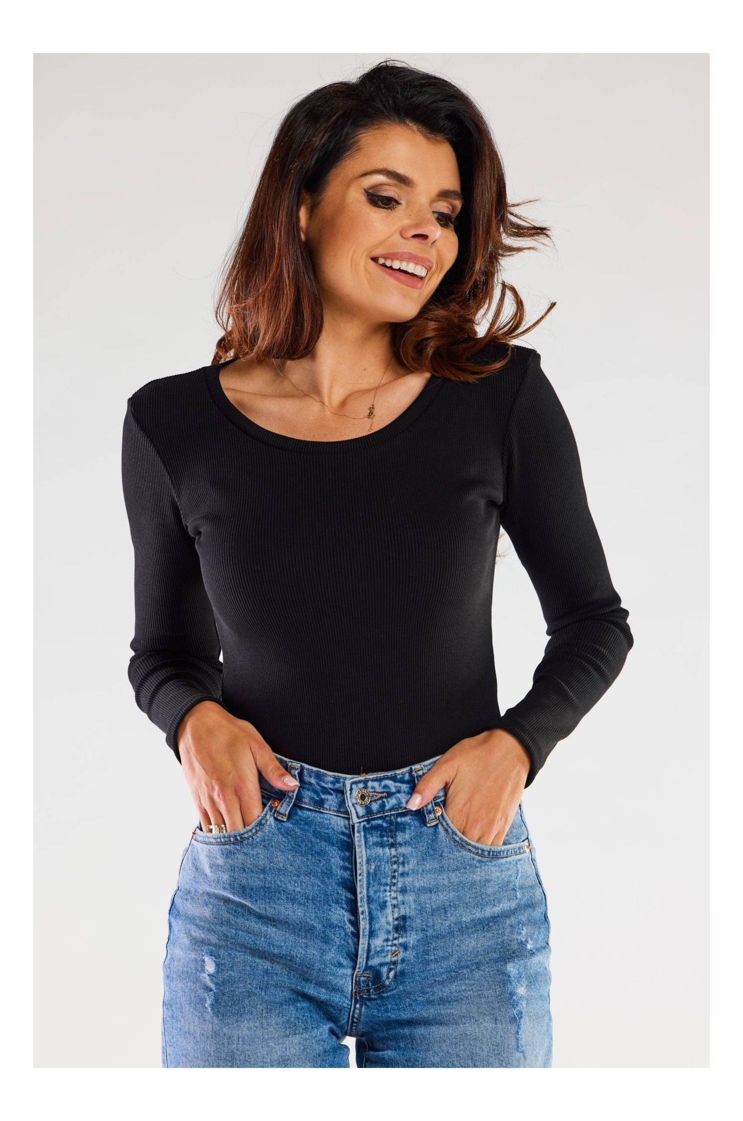 Kobieca bluzka z dekoltem w łódkę - czarna - Rozmiar: XL