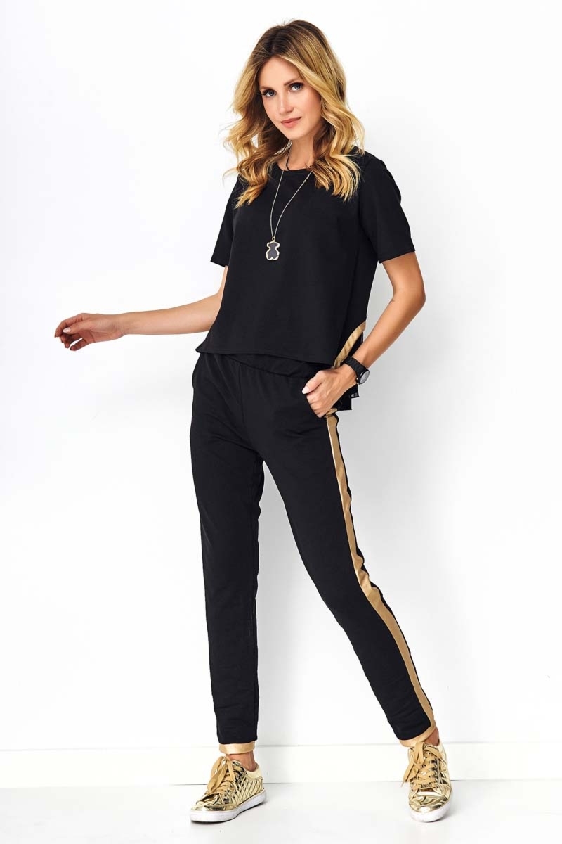 Komplet dresowy z lampasami i dodatkiem tiulu - Rozmiar: L