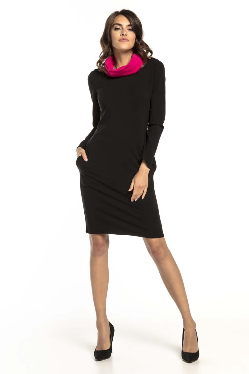 Sukienka do pracy z golfem - czarna z dodatkiem fuksji - Rozmiar: S