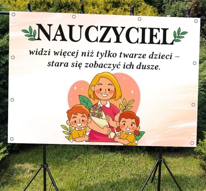 Nauczyciel widzi więcej... - baner na dzień nauczyciela