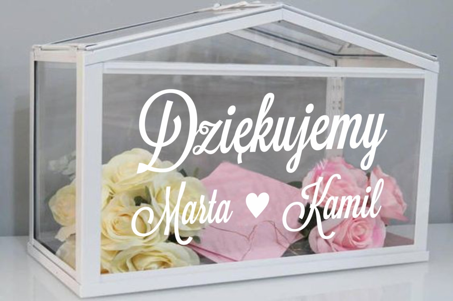 Naklejka ślubna na skrzynkę z imionami i sercem