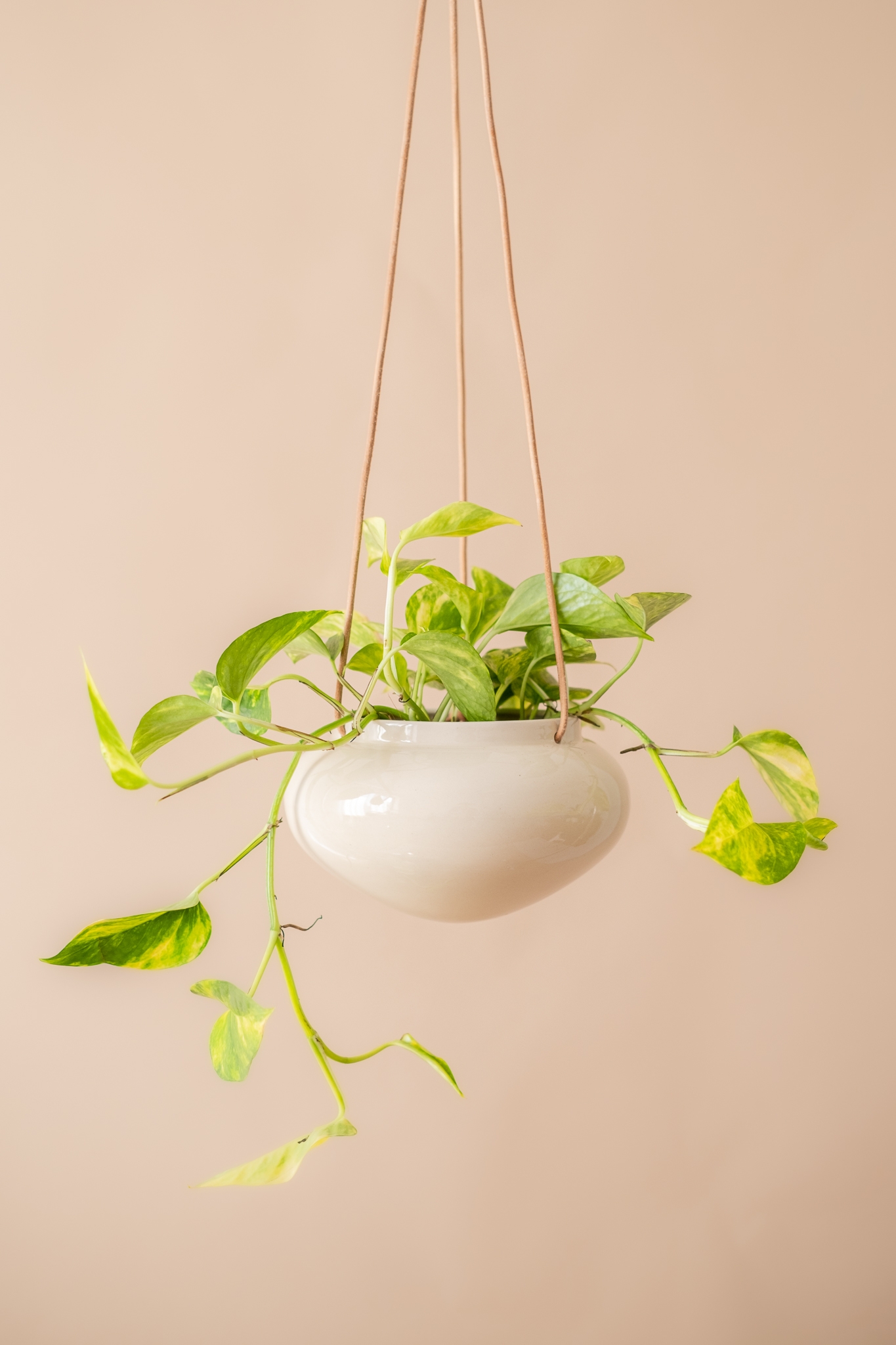 osłonka ceramiczna OVAL na rzemyku (beżowa)