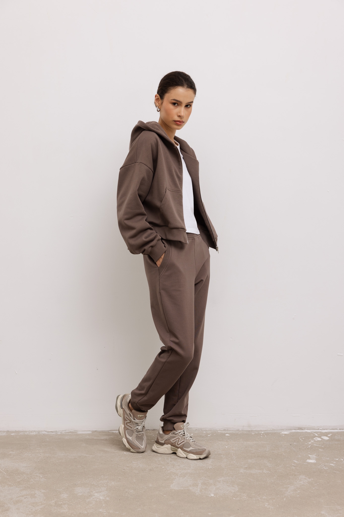 SPODNIE JOGGERS KAKAO S - Flawless