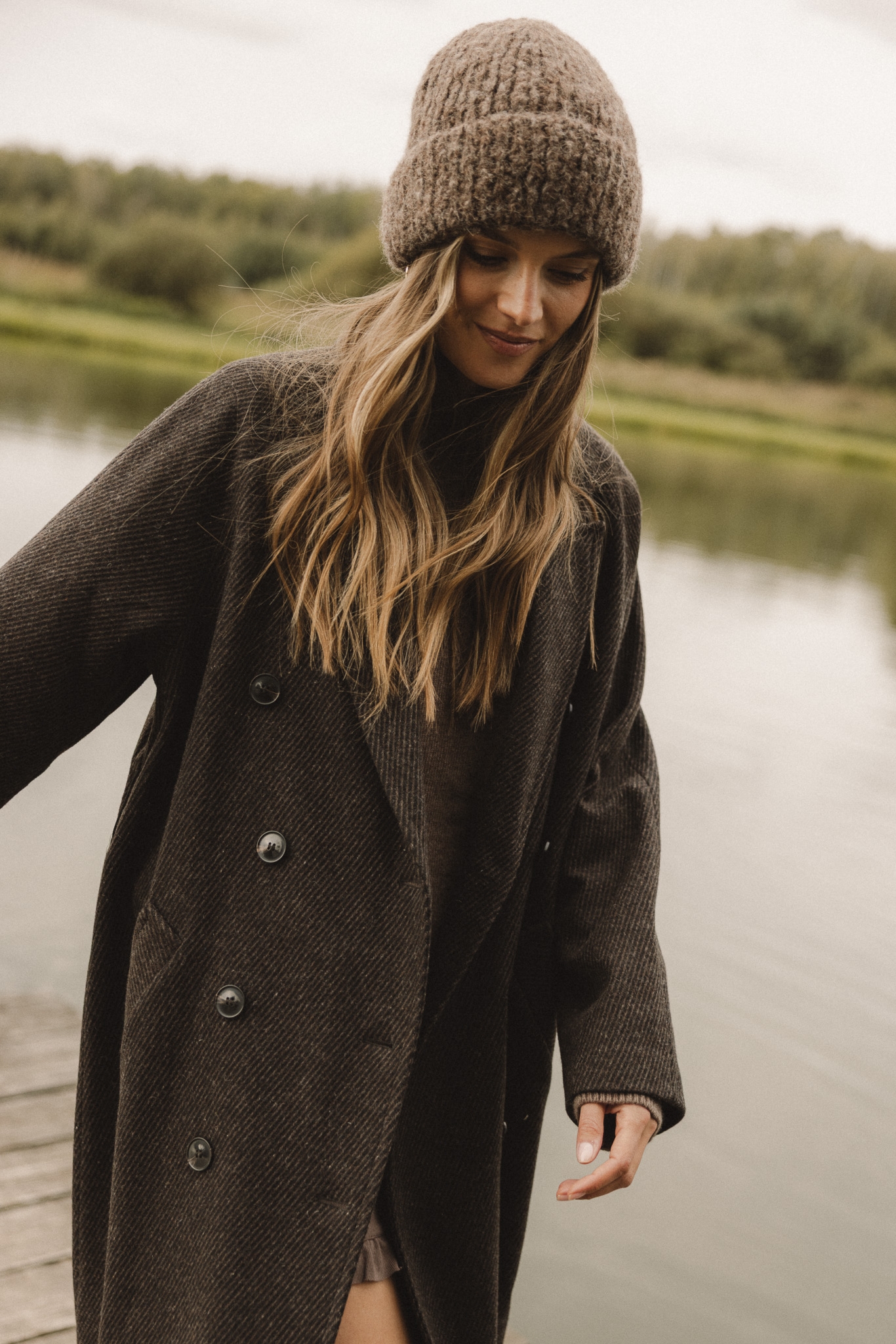 WEŁNIANY PŁASZCZ HARPER BRĄZOWY M - Flawless