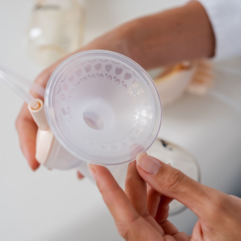 Lejek do laktatora Momini MilkySilky i TwinPump - 24 mm