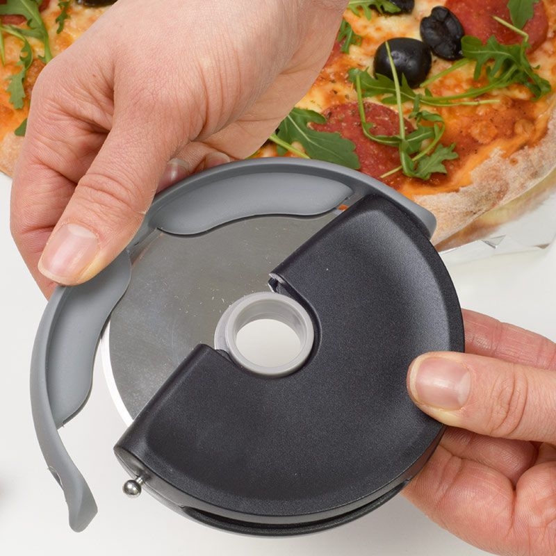 Nóż do pizzy z osłonką