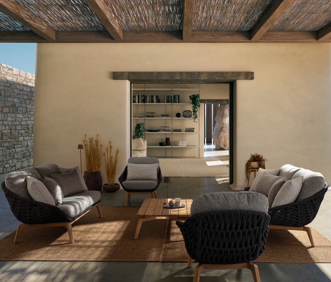 Luksusowy zestaw TAMIRES z drewna teak Bizzotto antracytowy