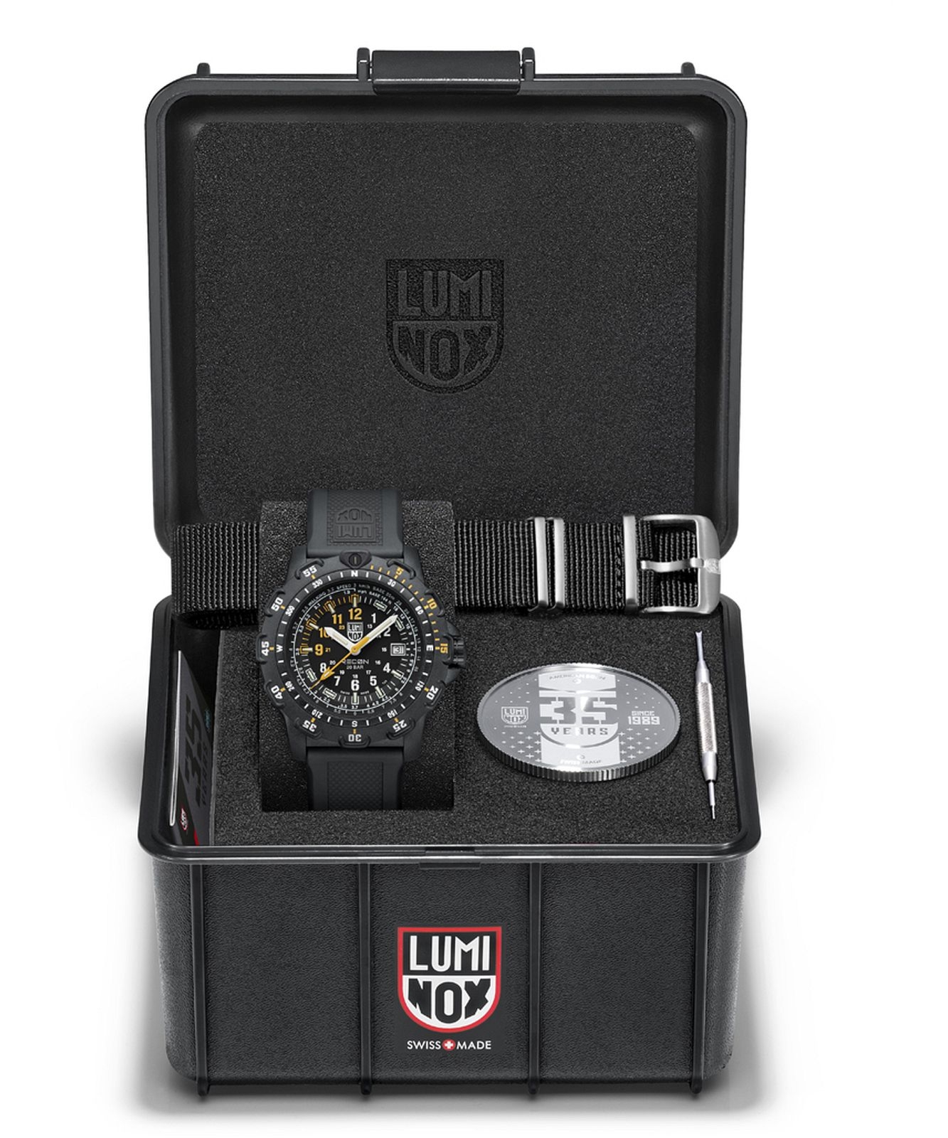 Zegarek męski Luminox RECON Point Man 8820 Heritage SET XL.8825.H.SET.1