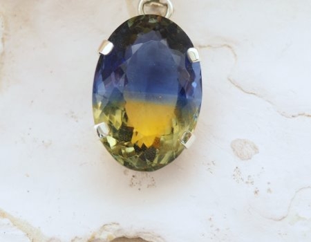 Wisior z naturalnym Dwukolorowym Szafirem SriLanka