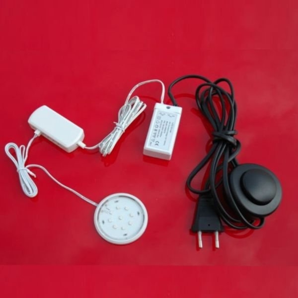 Oświetlenie białe LED do półek szklanych