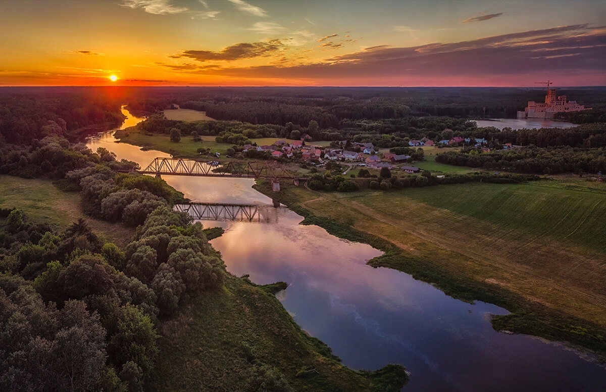 Image of Lot wiatrakowcem nad Doliną Warty