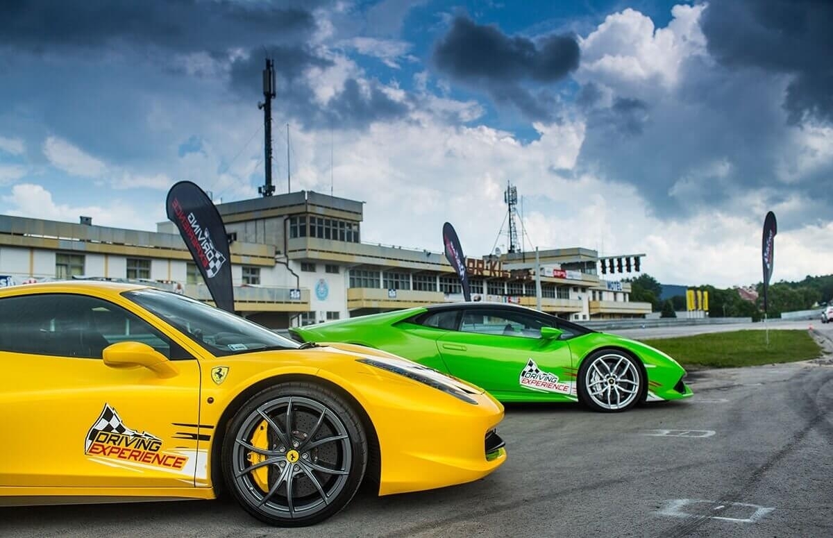 Image of Lamborghini & Ferrari (po 2 okrążenia)