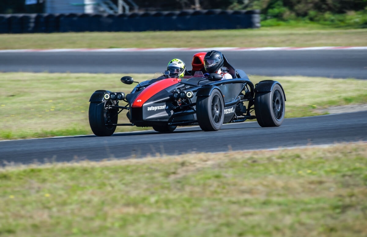 Image of Ariel Atom 4 - Przejazd po torze wyścigowym