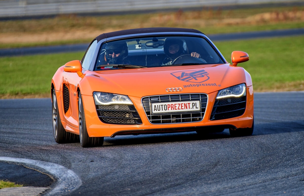 Image of Audi R8V10 - Przejazd po torze wyścigowym