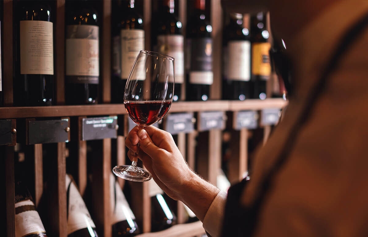 Image of Degustacja wina z warsztatami winiarskimi