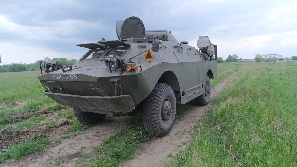 Image of Poprowadź transporter rozpoznawczo-patrolowy BRDM-2