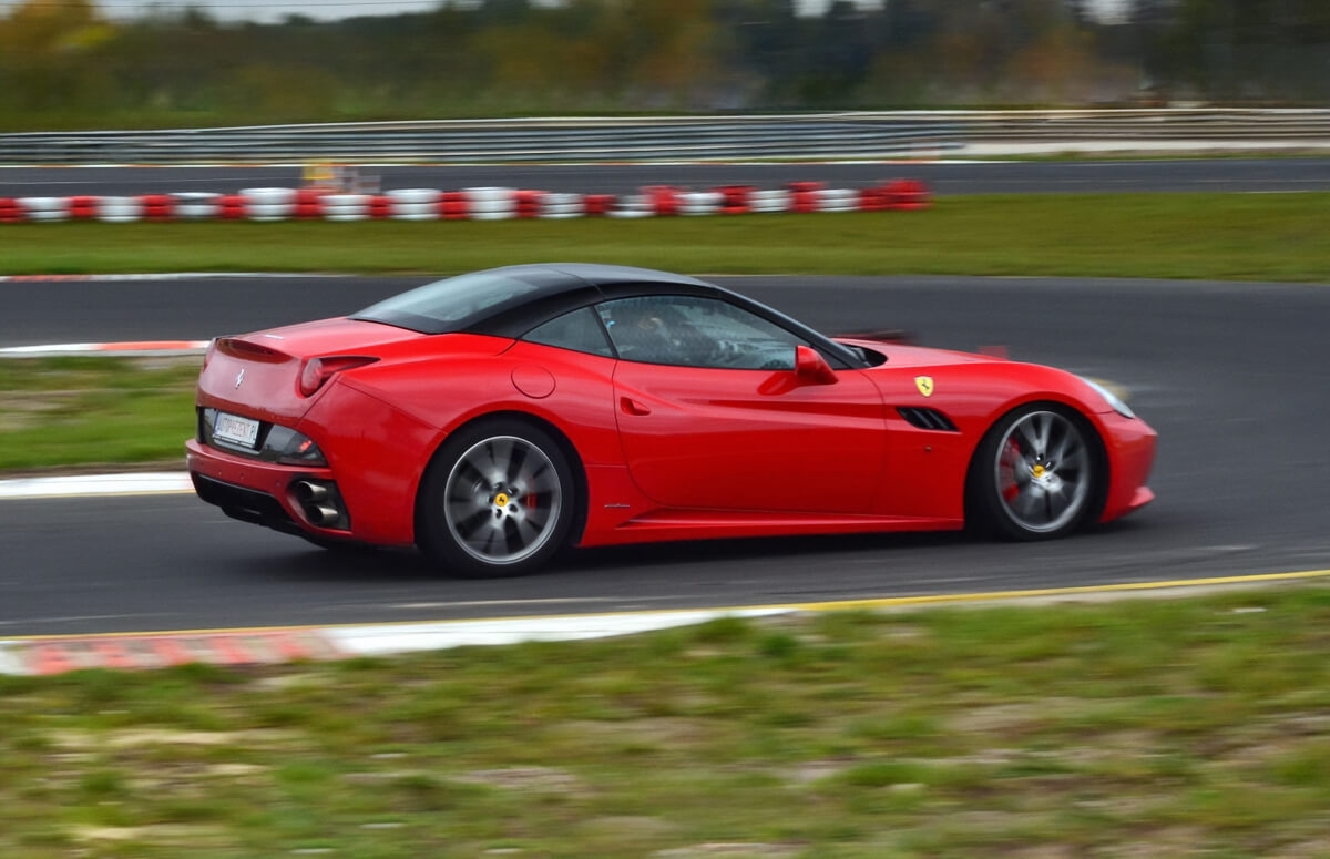 Image of Jazda Ferrari California po torze