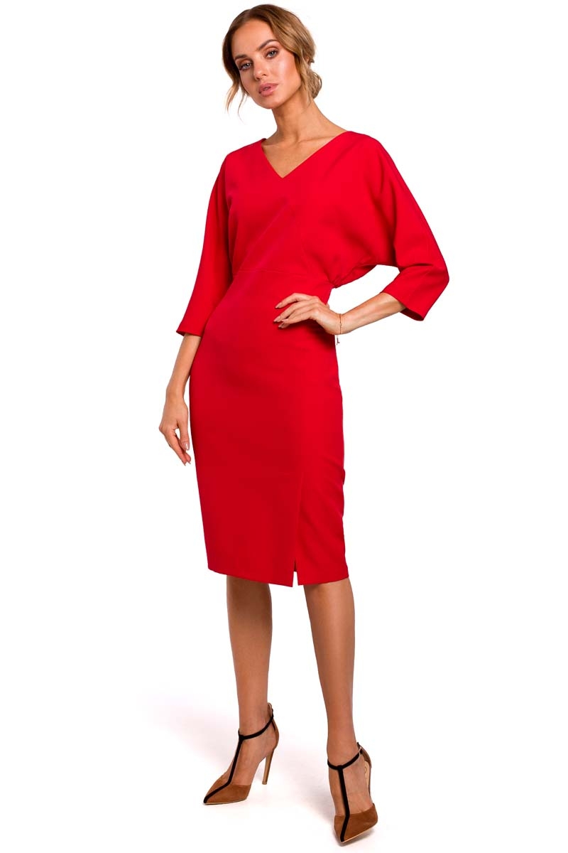 Image of Czerwona Sukienka Oversize z Ołówkowym Dołem