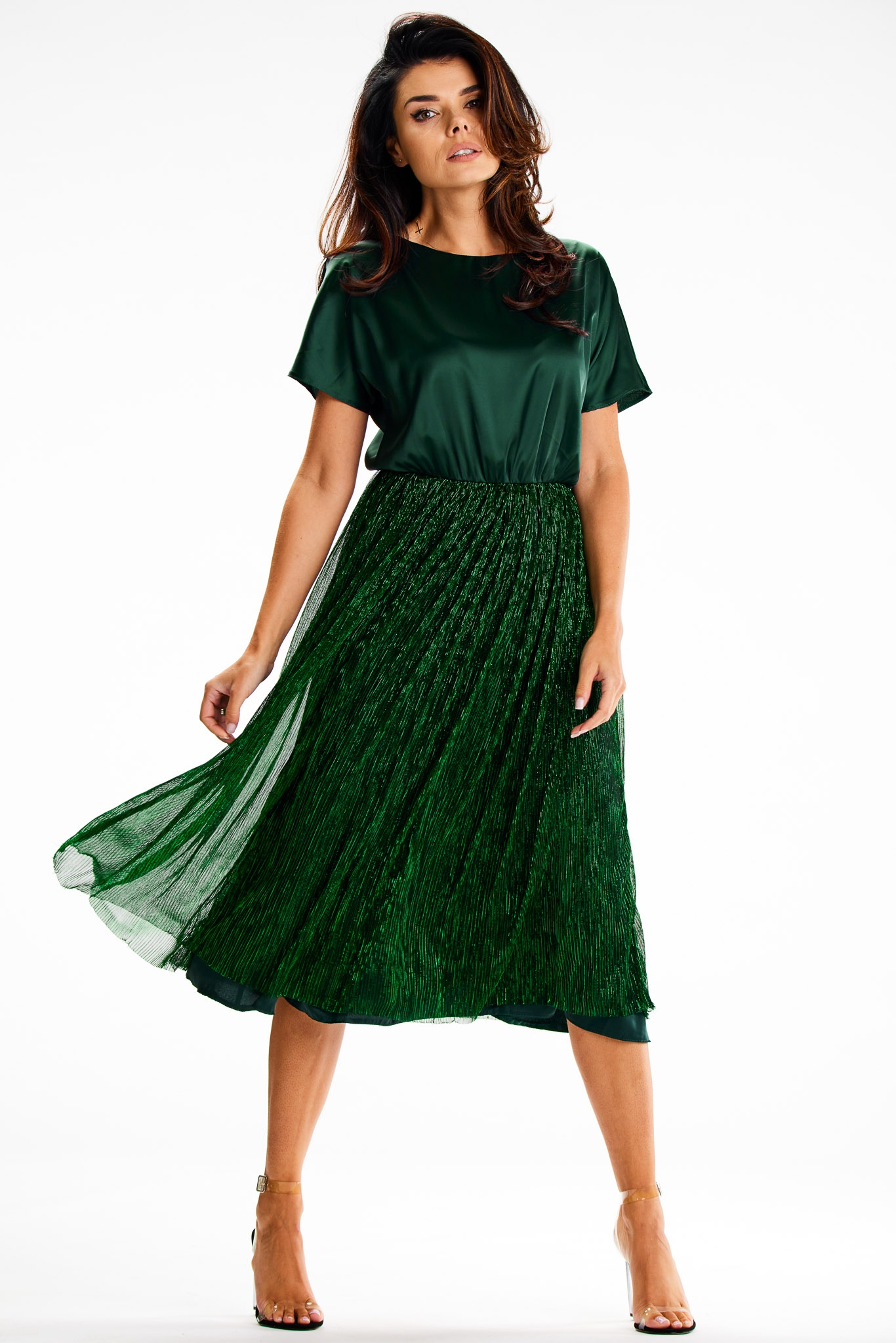 Image of Zielona Rozkloszowana Sukienka Midi z Siatkowym Dolem