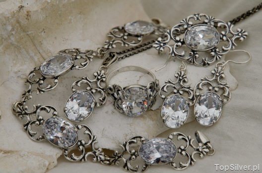 Image of AGIRA - srebrny z kryształem Swarovskiego