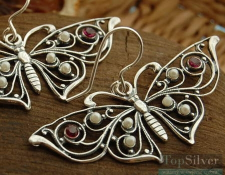Image of MOTYLEK - srebrne kolczyki rubiny i perły