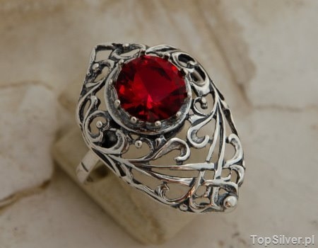 Image of BRENDA - srebrny pierścionek z rubinem